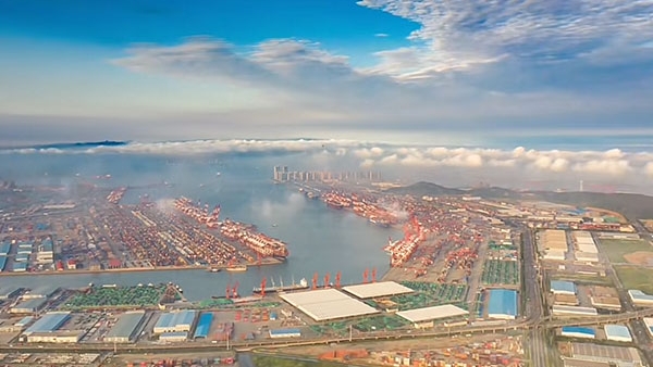 "The average price of each house is $10,900" —— American construction industry is worried about tariff shock.